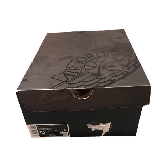 Air Jordan 1 low SE Black/ White Onyx White Sail Size 13 - Picture 9 of 9